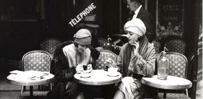 流行復(fù)古風的鐘形帽 流行復(fù)古風的鐘形帽