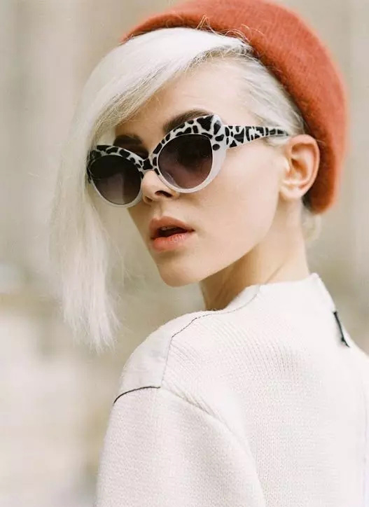 冬天帽子與發(fā)型怎么搭？保持不亂有絕招