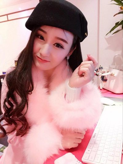 受不了，你的帽子太丑啦！